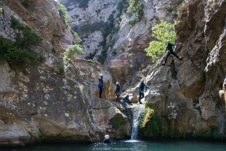 Saut en canyoning saut en canyoning dans les Corbières