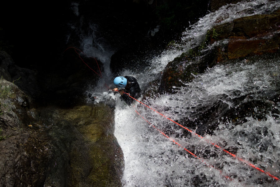 descente en rappel en canyoning