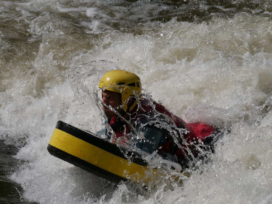 surf en nage en eau vive