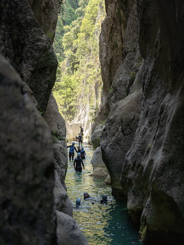 Nager et se rafraichir en canyoning dans les gorges de Galamus à St-Paul-de-Fenouillet