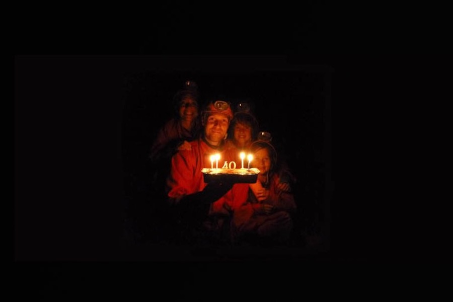 Anniversaire sous terre une expérience incroyable dans les pyrenees