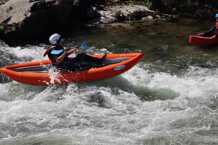 Partir faire du canyoning en famille avec des enfants dans les pyrénées