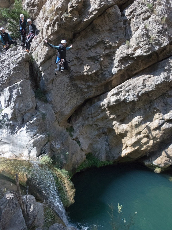 partagez des souvenirs inoubliables lors de vos escapades de canyoning entre amis