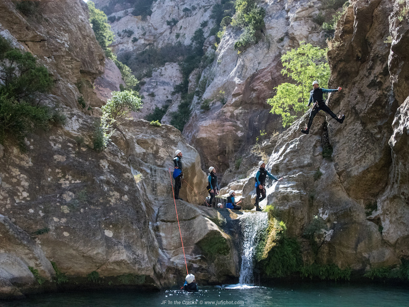 canyoning dans l aude, des moments d'adrénaline pure et de pur plaisir