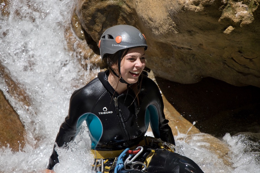 Découverte du canyoning avec des enfants proche de Perpignan