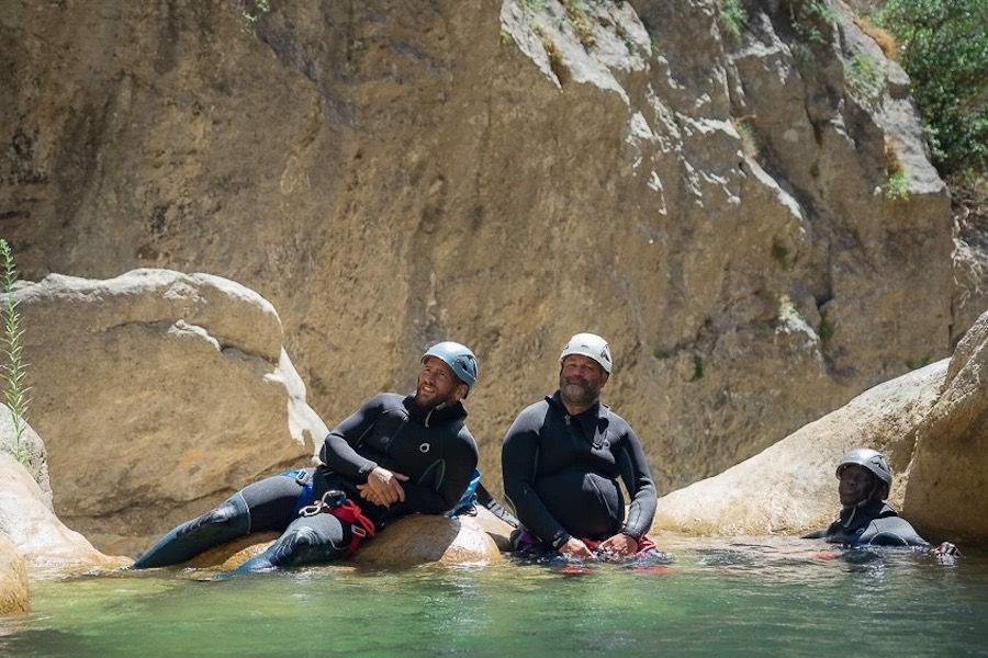 Découverte du canyoning avec des enfants proche de Perpignan