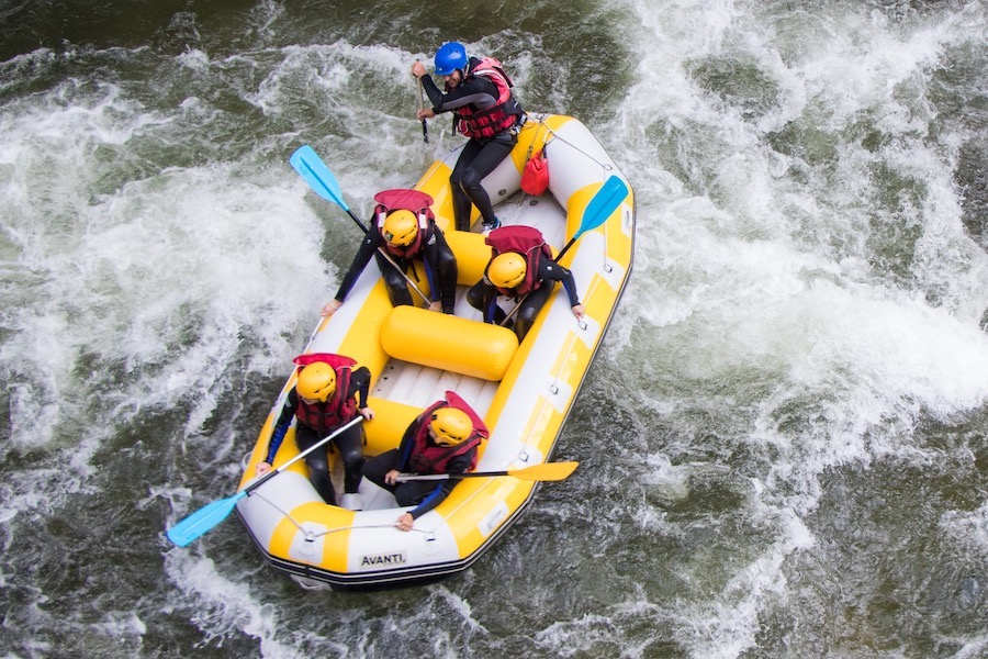 Découvrir le rafting sur l’Aude en toute sécurité un guide expérimenté