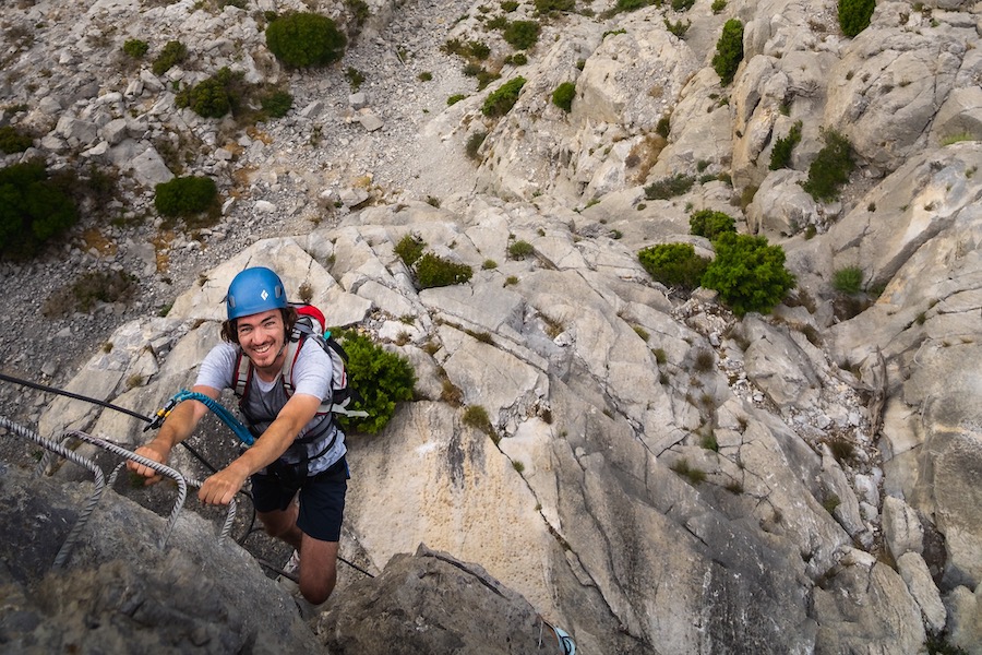 Partir faire du canyoning en famille avec des enfants dans les pyrénées