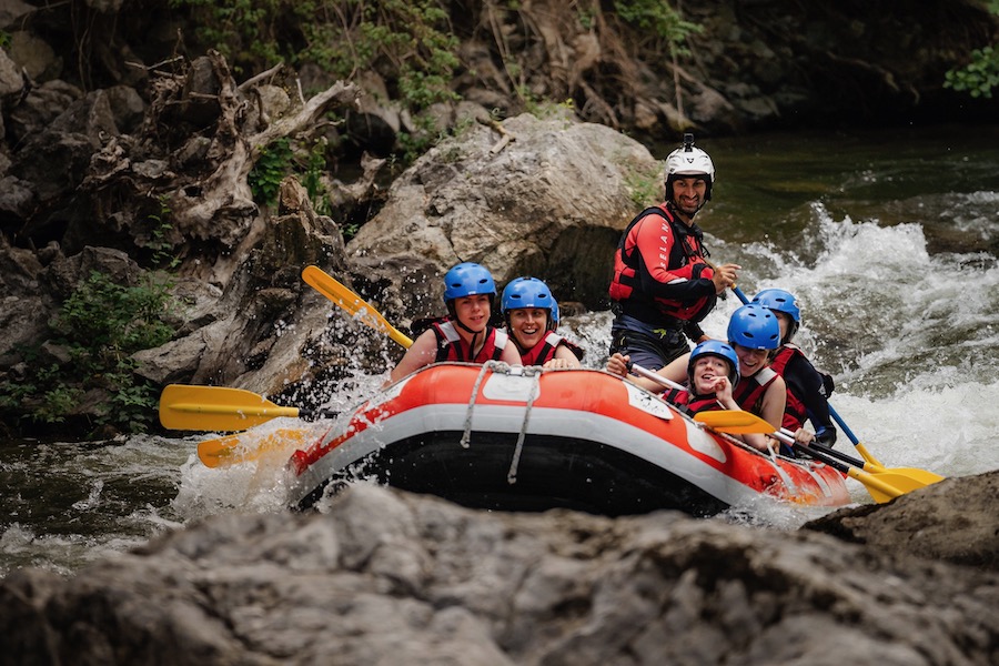 Le rafting, une activité originale à découvrir en famille au sud de toulouse