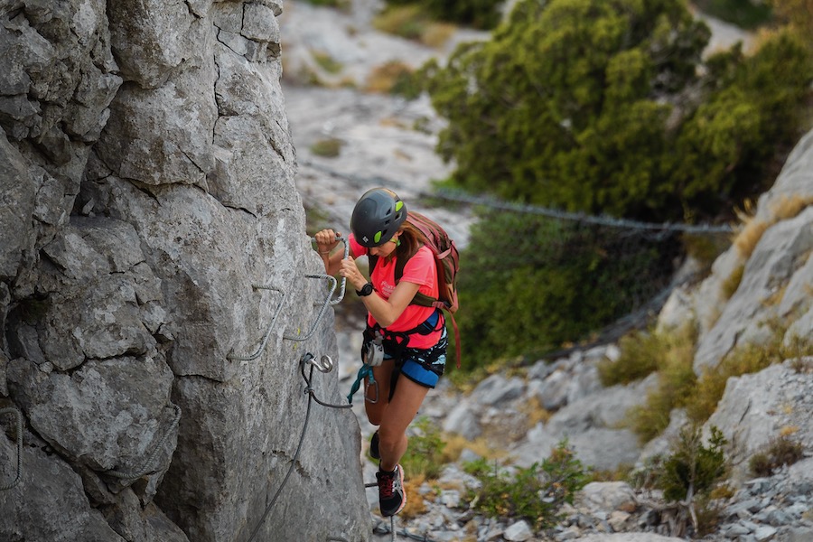 Aventure en famille dans les Pyrénées-Orientales à la via ferrata Pichona à Saint-Paul-de-Fenouillet