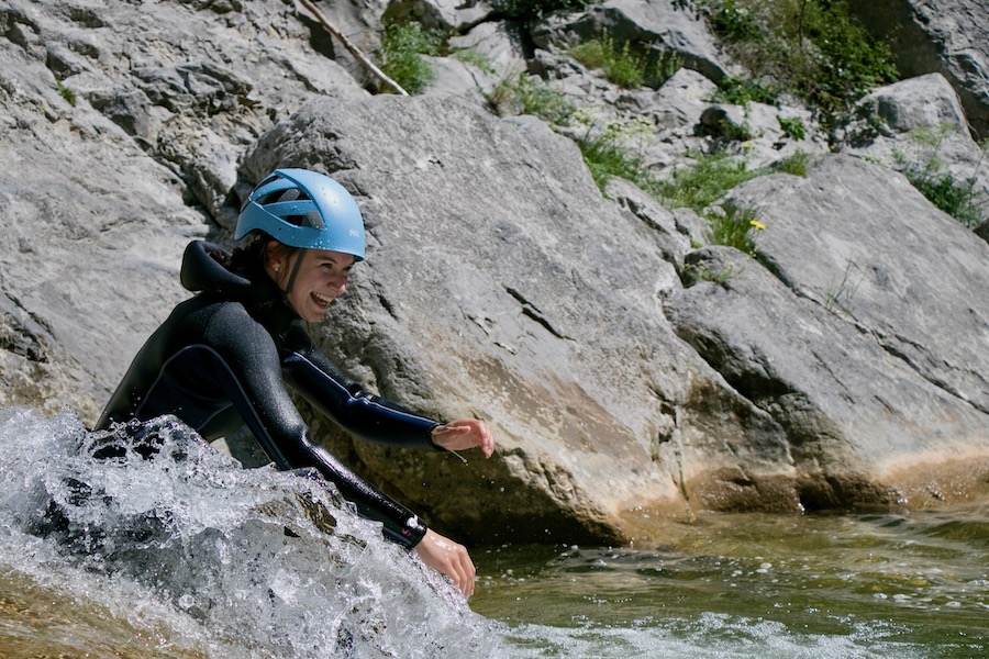 Découverte du canyoning avec des enfants proche de Perpignan