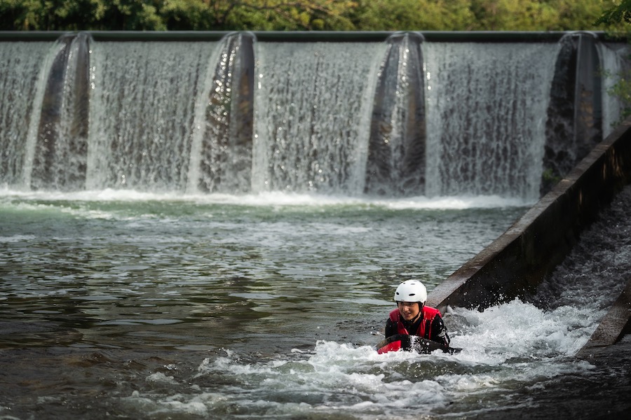 hydrospeed dans les rapides