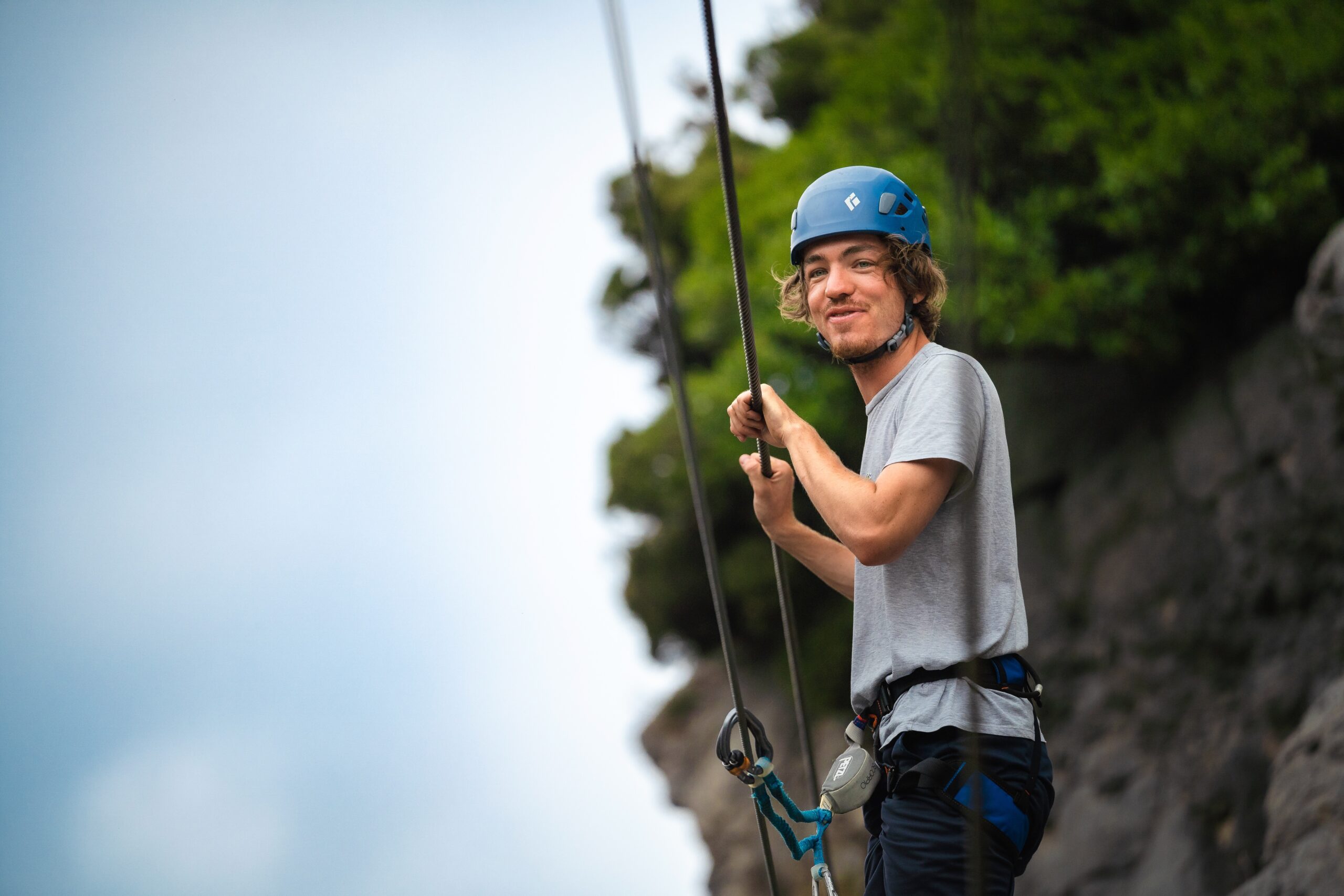 Partir faire du canyoning en famille avec des enfants dans les pyrénées