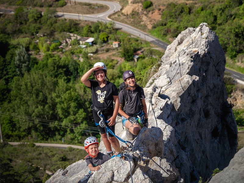 Découverte de la Via Ferrata Pichona à St Paul de Fenouillet une expérience familiale inoubliable