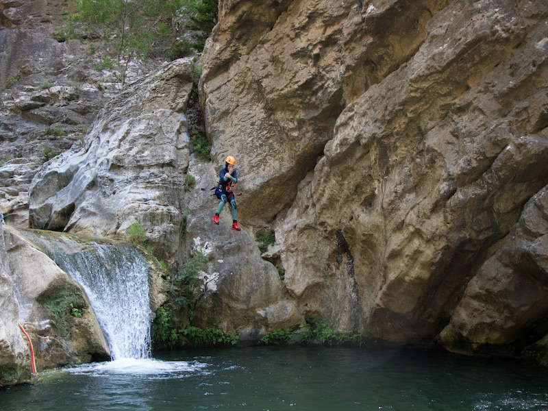 Canyoning en famille dans les magnifiques gorges de Termes proche de Lagrasse