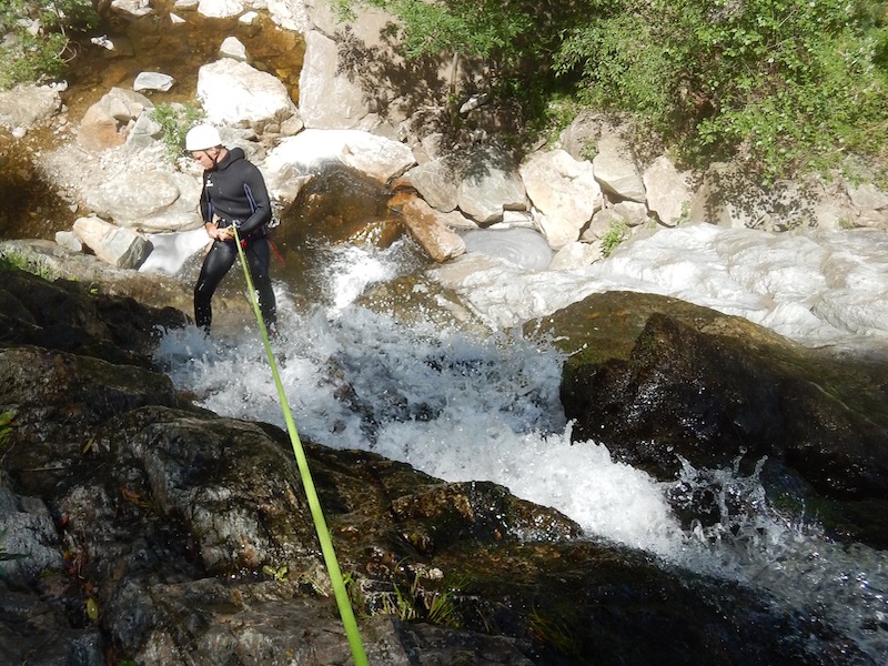 une journée d'aventure en canyoning à proximité de Ceret et Perpignan