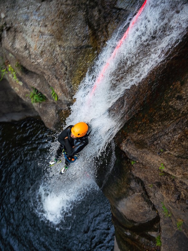 canyoning llech english people