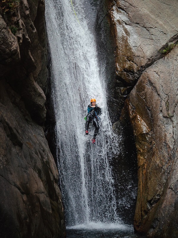 canyoning llech english people